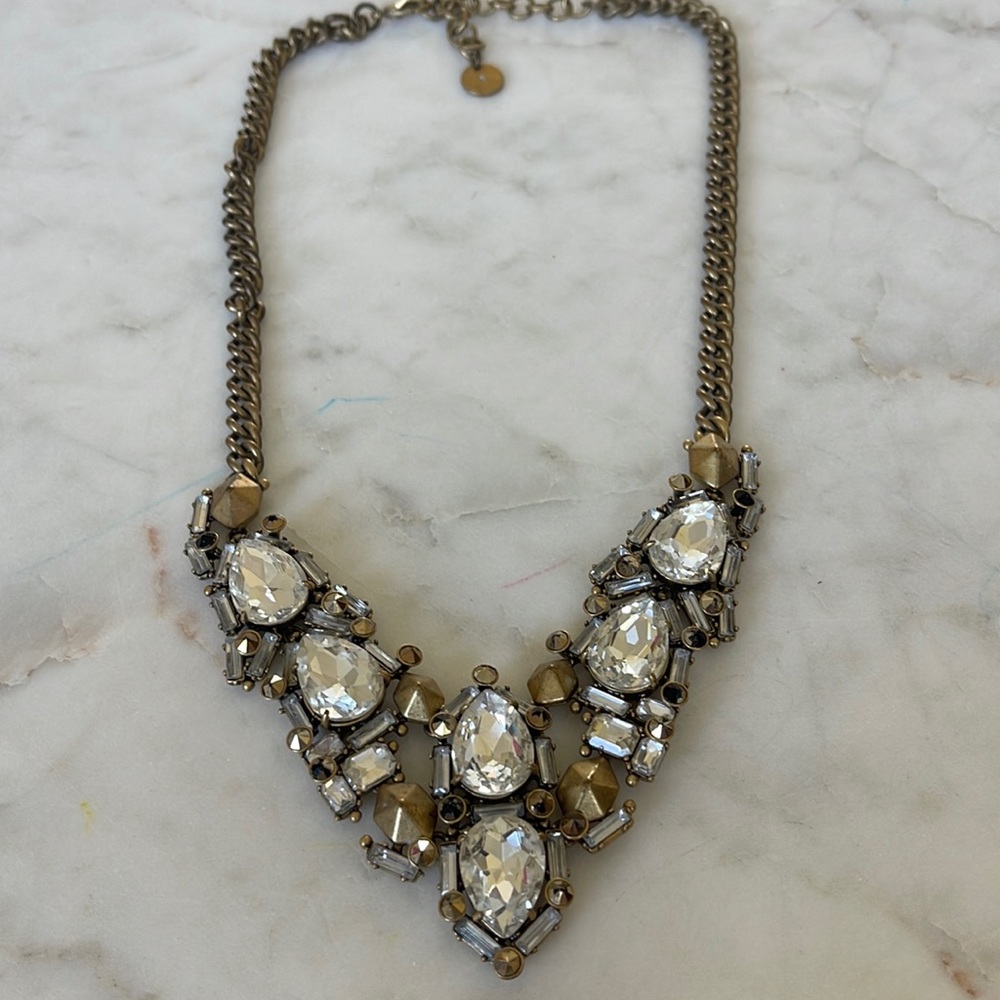 Necklace w Crystals Great Condition